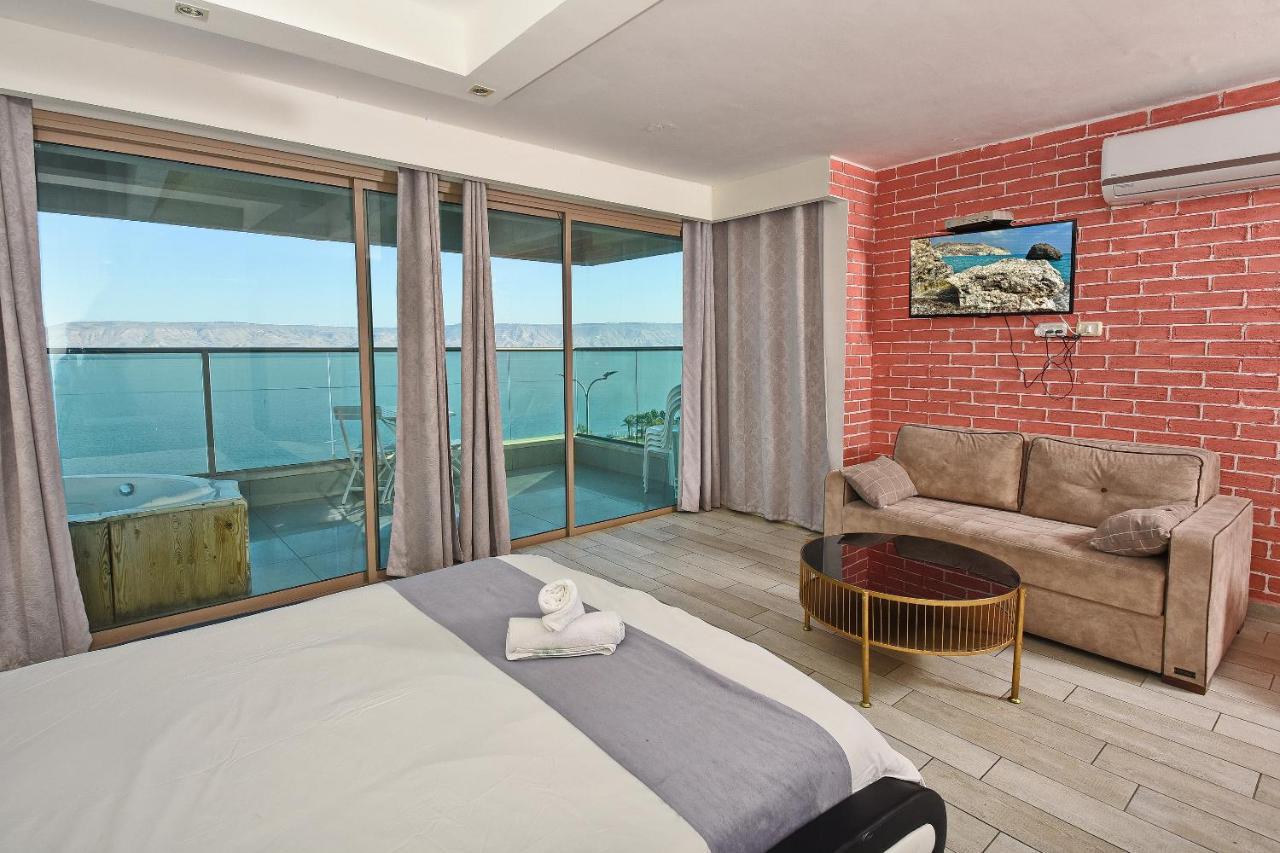 Nofim Suites Tiberias Exterior photo